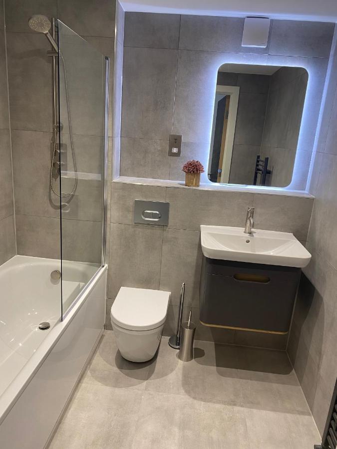 Icona - Luxury 2 Bed Penthouse Apartment Йорк Екстер'єр фото